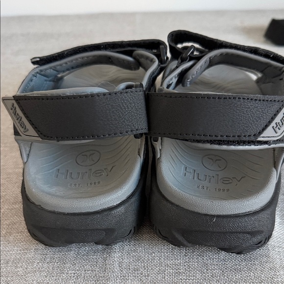 Hurley Men’s Black and Gray Sandals - Picture 4 of 7